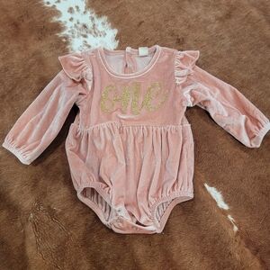 "One" Birthday girl Bundle (romper + banner)